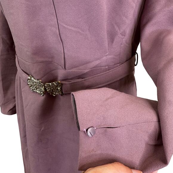 Vintage 1950s Lavender Wiggle Dress with Ornate Buckle Belt – Size Medium - Picture 7 of 16